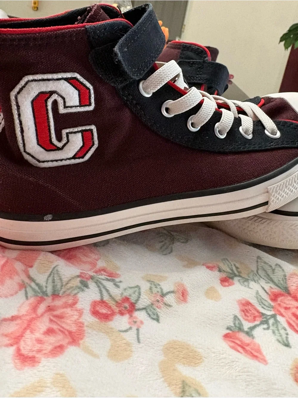 Converse Kids High-Top Sneakers in Burgundy, Black and White